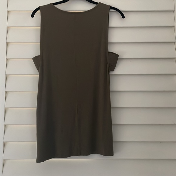 Saks 5th ave tank - Picture 5 of 5